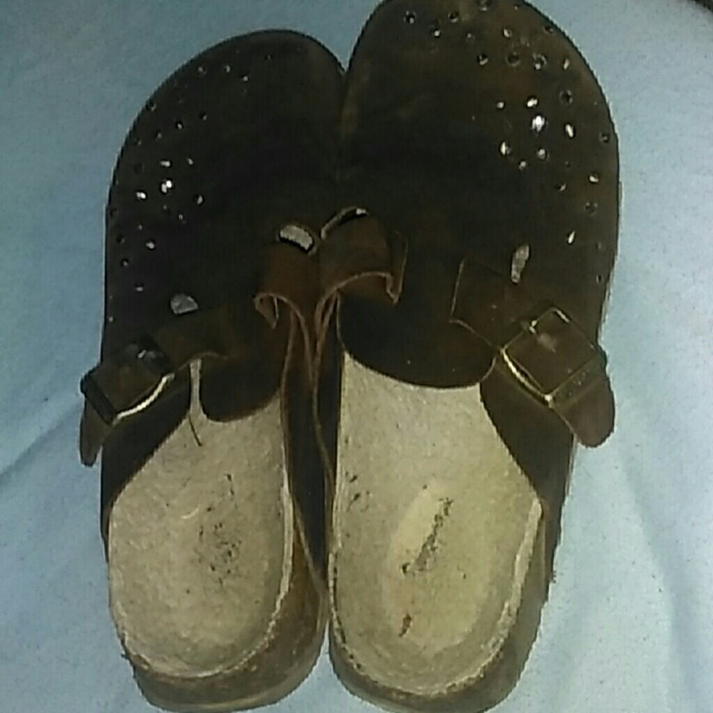 Shoe